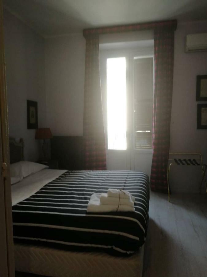 Gatto Bianco Casa Dei Venti Bed & Breakfast Bari Bagian luar foto